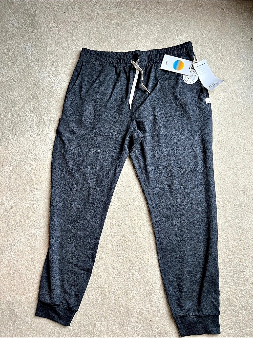 Vuori Halo Performance Jogger Women's Gray Jogger Size Large NWT